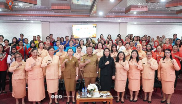 Sekda Ambon Dorong Istri ASN Aktif Dukung Program Pemerintah dan Jaga Integritas Keluarga