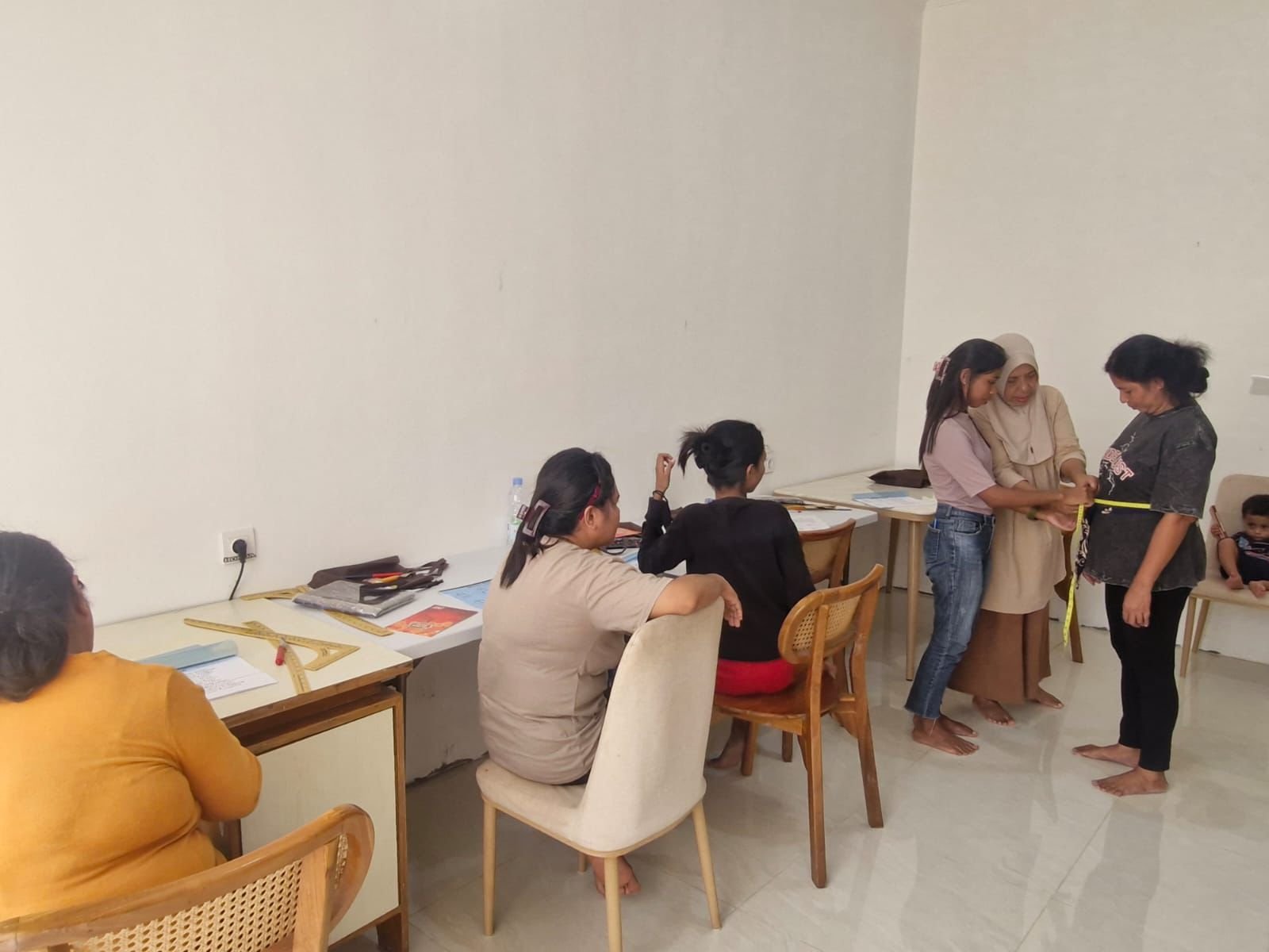 2/8/2026 - Tenut Ikat Amboina