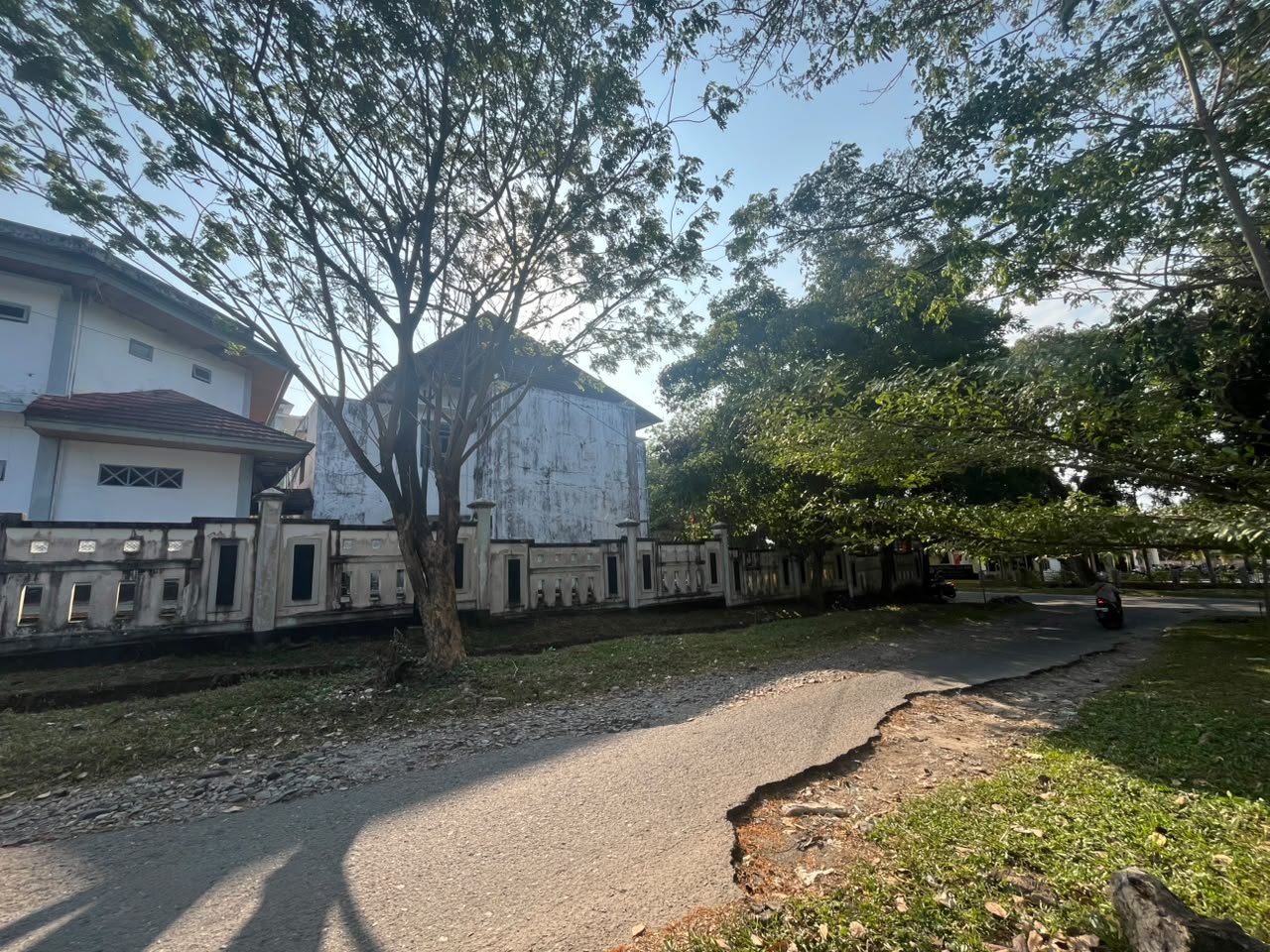 18/9/2026 - jalan rusak