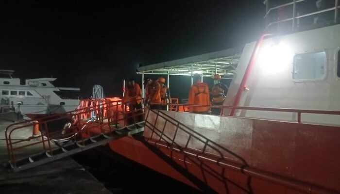Angkut Wisatawan Swiss dan Jerman ke Banda Neira, Kapal Wisata KLM Sea Safari VI Mengalami Insiden di Laut Banda