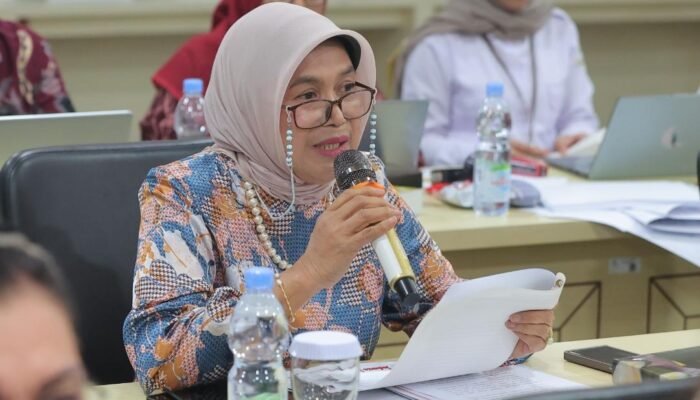 Di Depan Menteri Dikdasmen, Senator Anna Latuconsina Serahkan Data 14 Sekolah Kepulauan Maluku yang Terlewat BOS Afirmasi